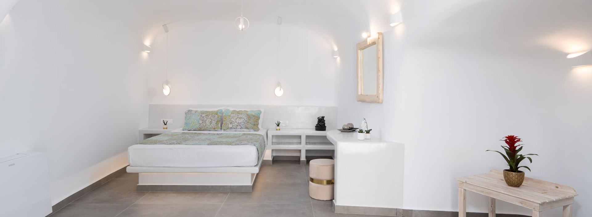 https://yiotacollection.com/NEW Lux Yiota Collection Suite 1 & Prive Jacuzzi